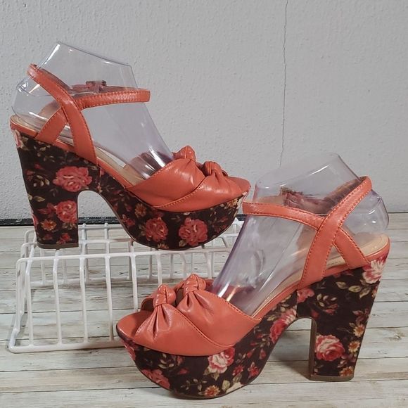 REPORT RAY FLORAL PLATFORM SANDALS 9 - RETRO BOHO HIPPIE STYLE SHOES MANSON GIRL - Picture 1 of 10